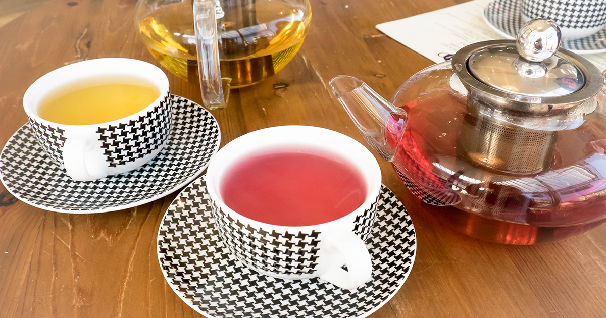 Afternoon Tea f&ouml;r tv&aring; p&aring; finsalong. G&aring;r att uppleva p&aring; tesalong eller i vissa hotell.