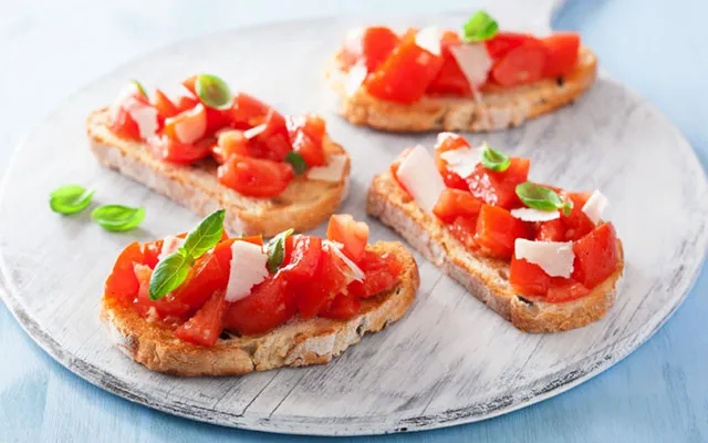 Enkel förrätt - klassisk bruschetta!