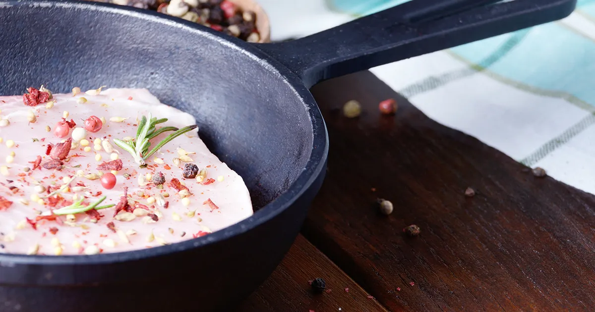 Enkelt recept för fläskkotlett med surkål och blomkålspuré